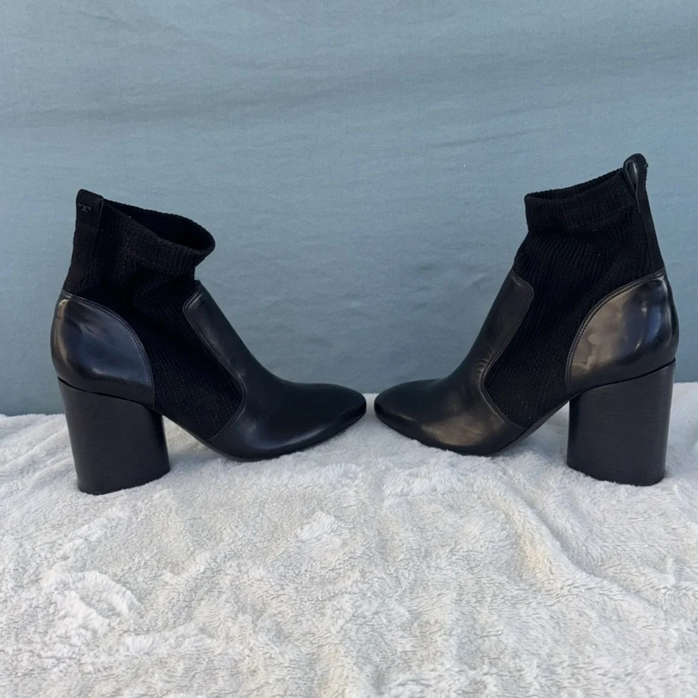EUC Tory Burch Black Heeled Boots Sleek Design Sz 9.5 Women Leather Sock Bootie
